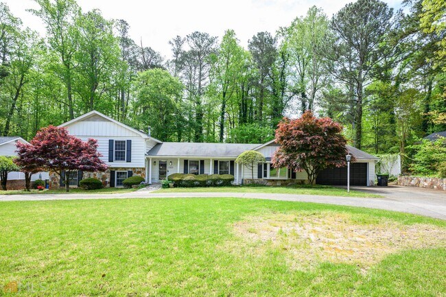 Foto del edificio - 2431 Weatherford Ct