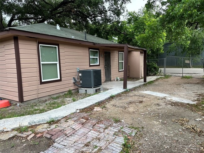 Building Photo - 6911 Bauman Rd