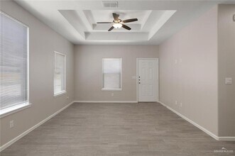 Building Photo - 20 S Alamo Rd