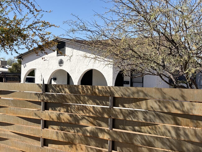 Foto del edificio - River Loft Bungalows on Warren+9th