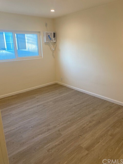 Foto del edificio - 242 Rosemont Ave