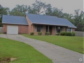 Building Photo - 513 Woodberry Cir