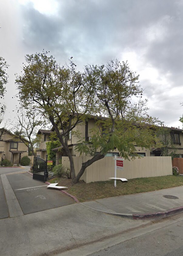 8601 Sunland Blvd, Los Angeles, CA 91352 Townhome Rentals in Los