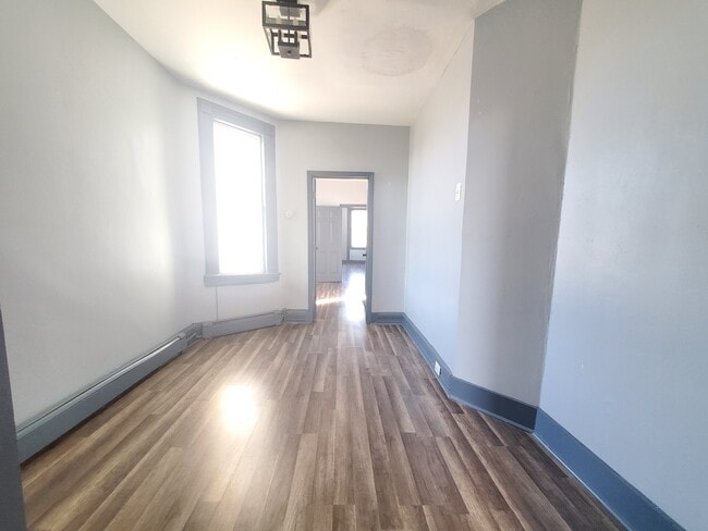 Foto del edificio - 308 Clerk St