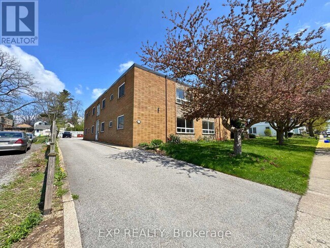 Photo du bâtiment - 6049-6049 Culp St