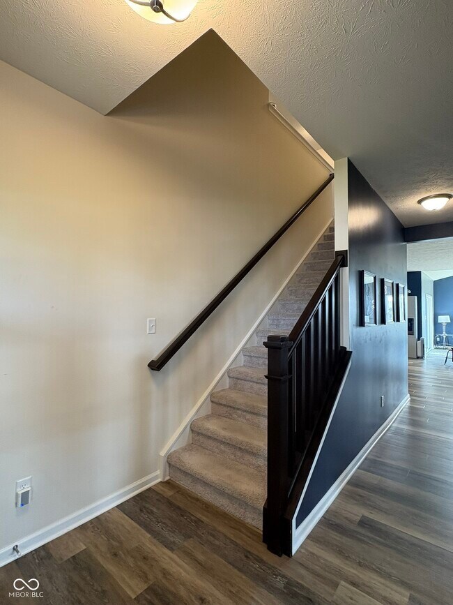 Foto del edificio - 6859 Manning Ct