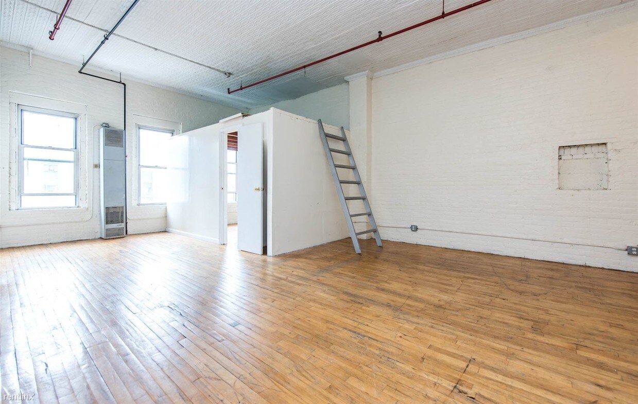 Primary Photo - 175 Stockholm St