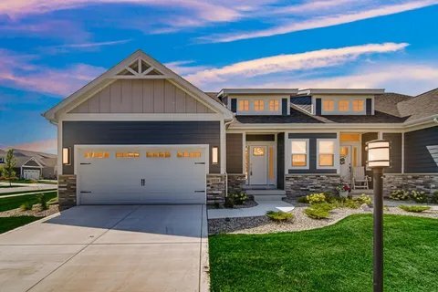 Foto principal - 10824 Walnut Dr