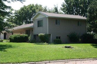 Building Photo - 361 Sunset Dr