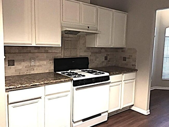 Building Photo - 15515 Elm Leaf Pl