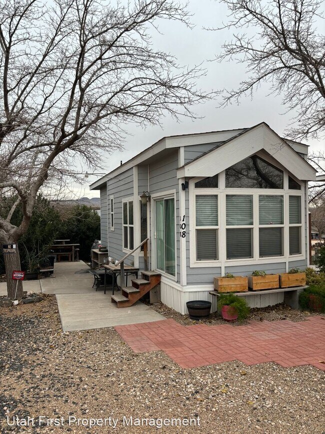 Building Photo - 1 br, 1 bath House - 150 N 3700 W #108
