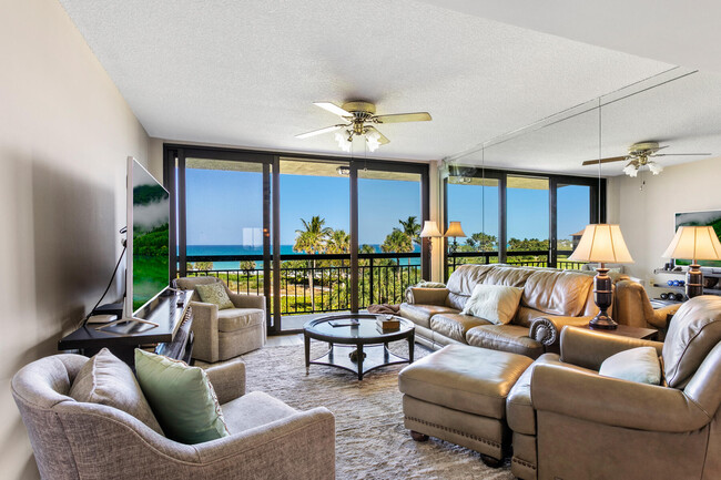 Building Photo - 701 S Seas Dr