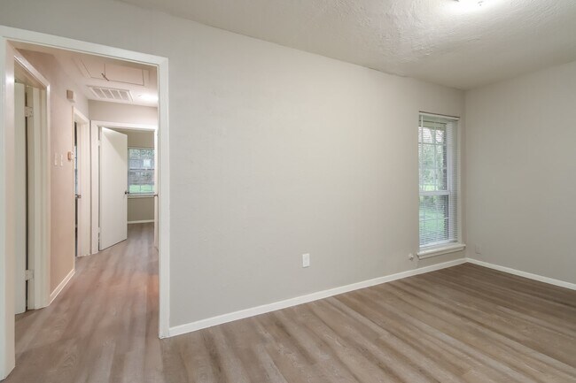 Foto del edificio - 5622 Canterway Dr