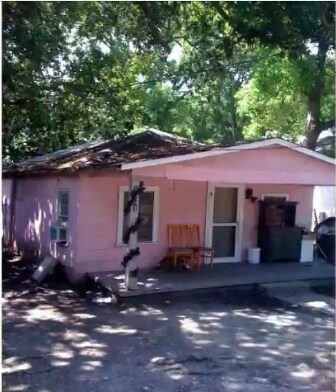 Foto del edificio - 1954 Clement Ave