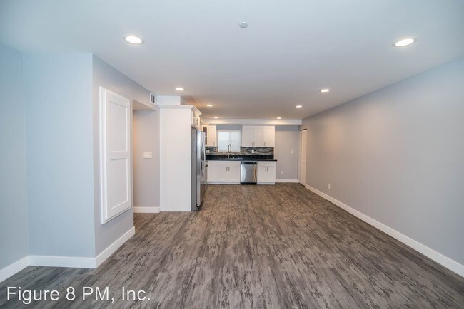 Building Photo - 3755 Woodlawn Ave