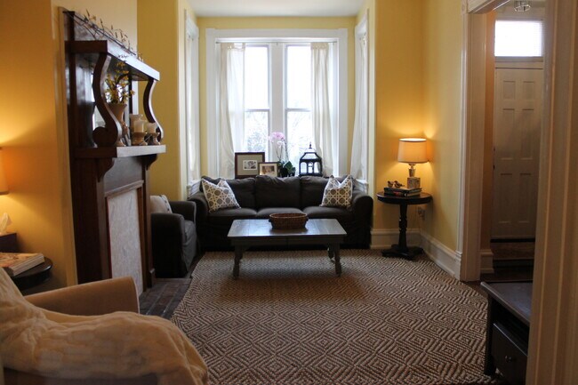 Living Room 3 - 533 8th Street Northeast