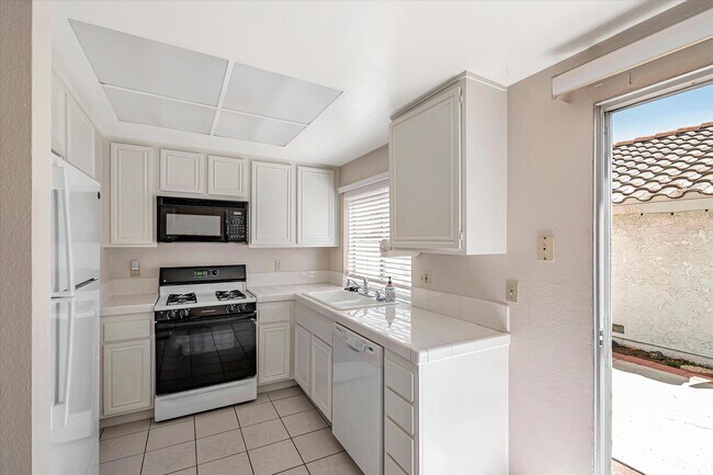 Foto del edificio - 253 Green Moor Pl