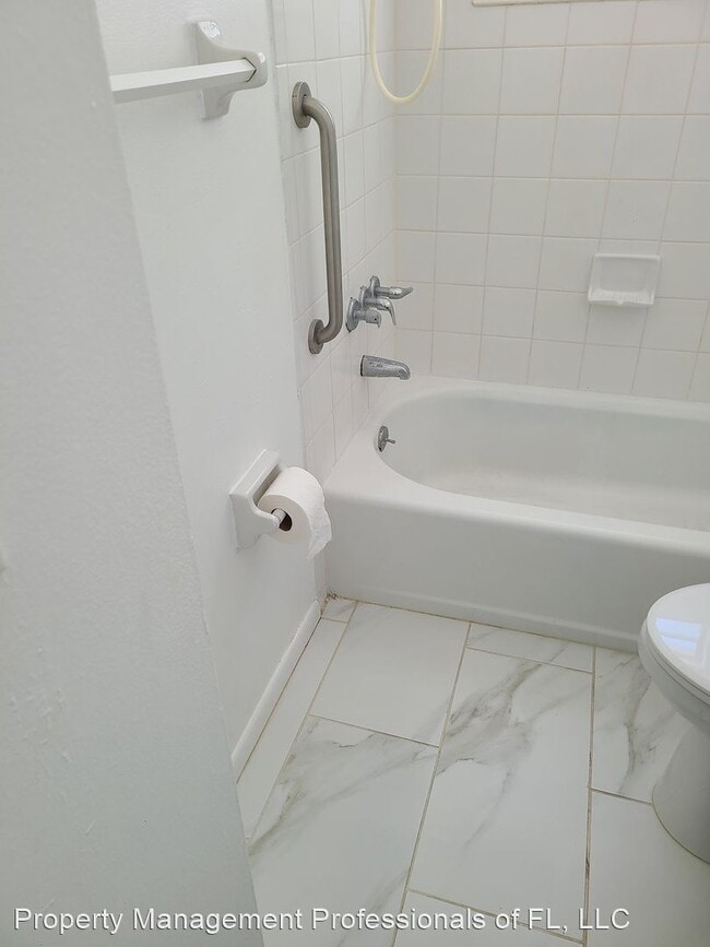 Building Photo - 2 br, 1 bath House - 7397 34th St N