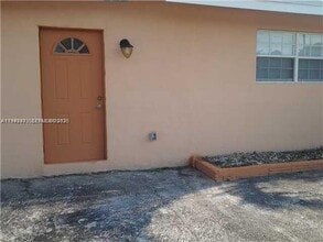 Building Photo - 2020 NE 26th St