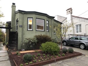 Building Photo - 1831 Woolsey St