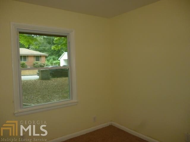 Building Photo - 831 Commodore Dr NW