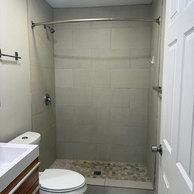 Foto del edificio - 774 Parklawn Ct