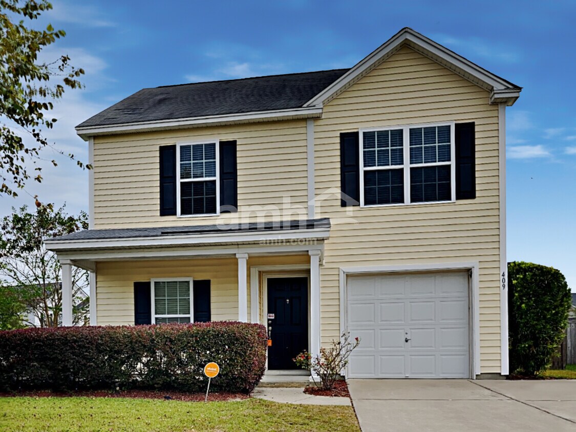 Primary Photo - 409 Lakewind Dr