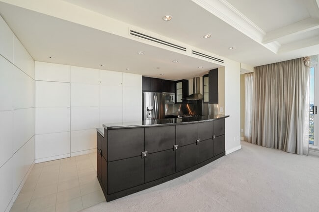 Photo du bâtiment - 1408 Strathmore Mews