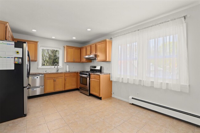 Foto del edificio - 223 Hillside Pl