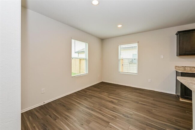 Building Photo - 2751 Atlas Dr