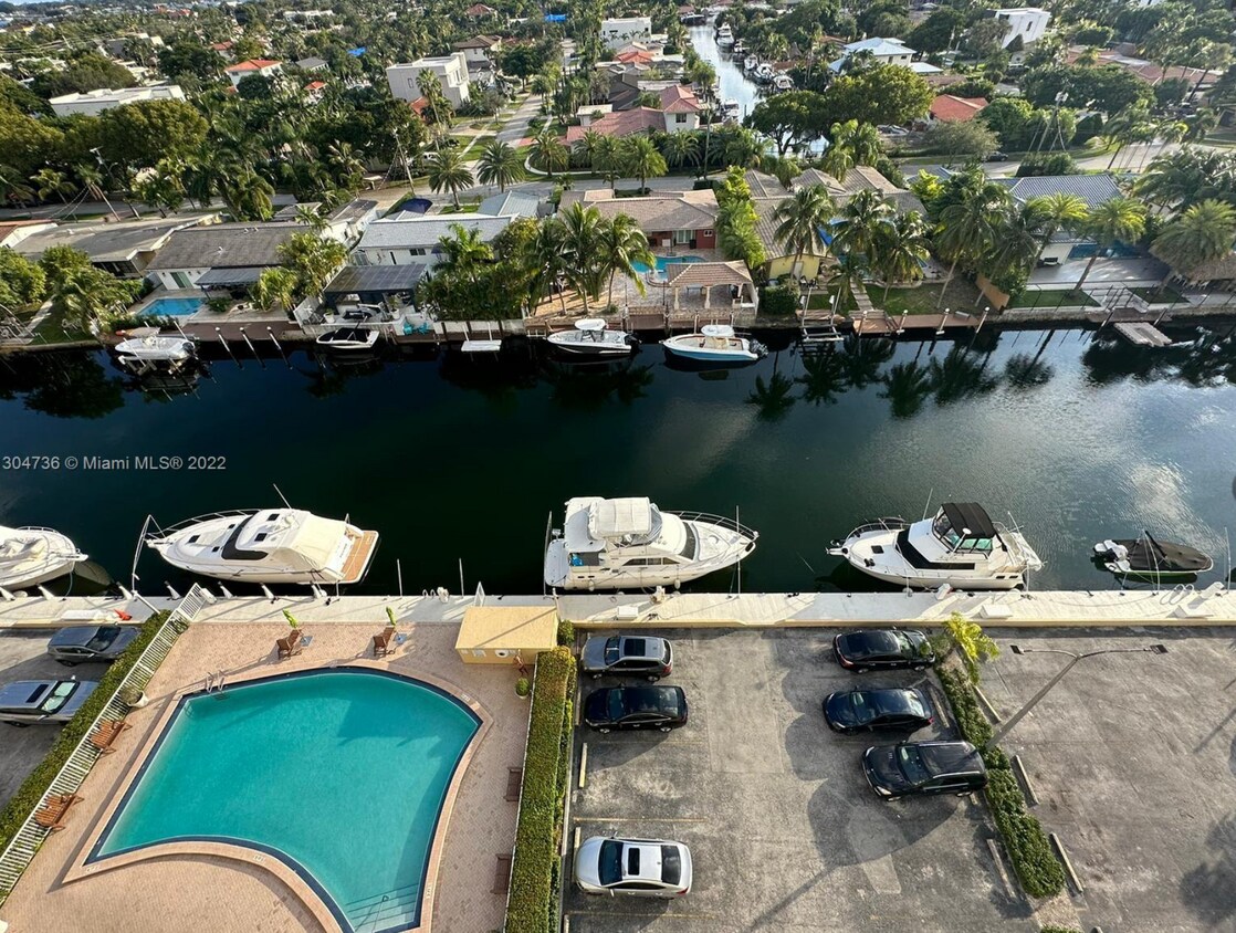 2000 NE 135th St Unit 1004, North Miami, FL 33181 Condo for Rent in