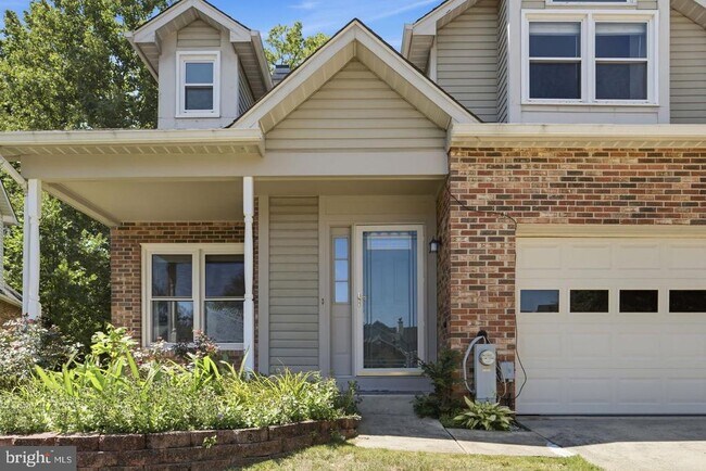 Building Photo - 14108 Greenview Dr