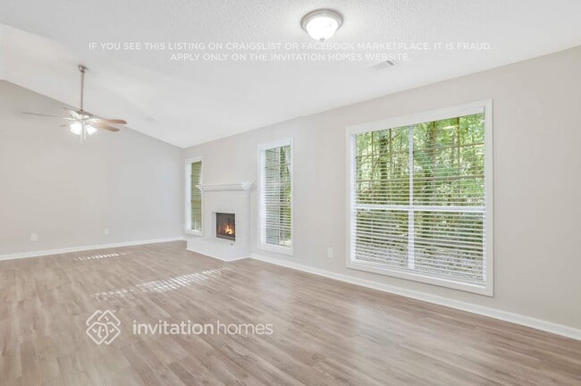 Foto del edificio - 7365 Hunters Ridge Dr