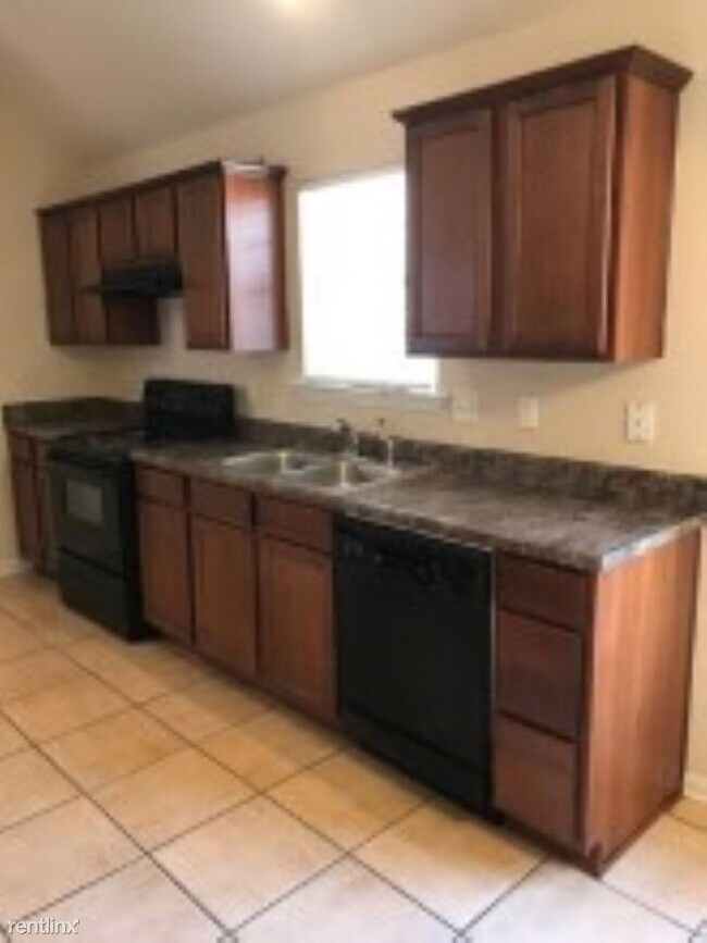 Building Photo - 10246 Sterling Ridge Dr