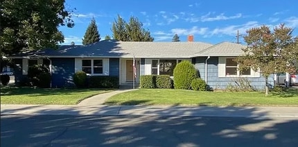 Building Photo - 1083 Thompson Ave