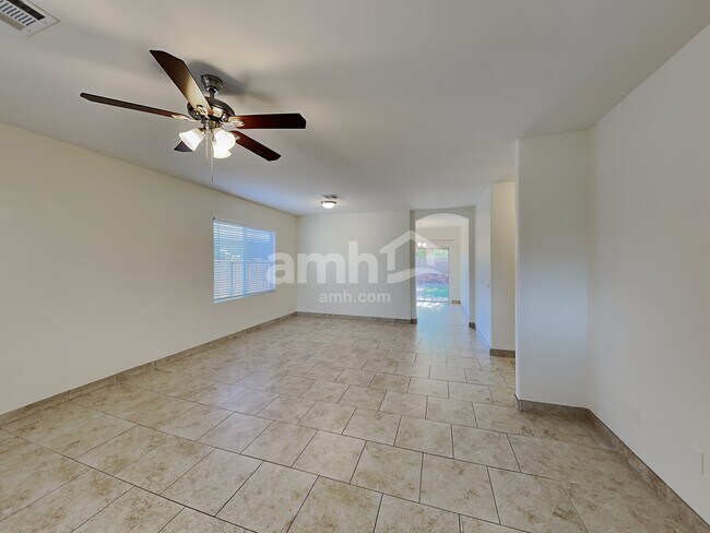 Building Photo - 2814 S Vegas