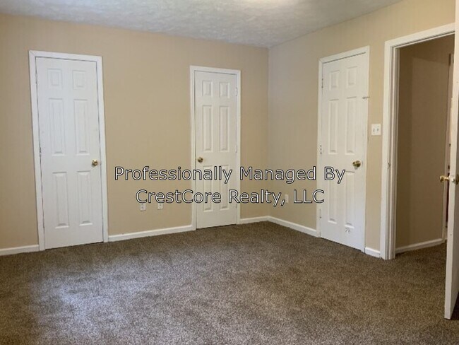 Building Photo - 205 Misty Ln