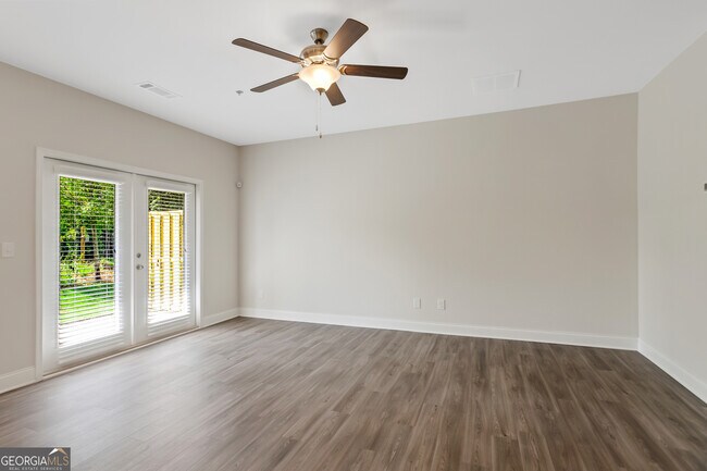 Foto del edificio - 123 Wayne Ln