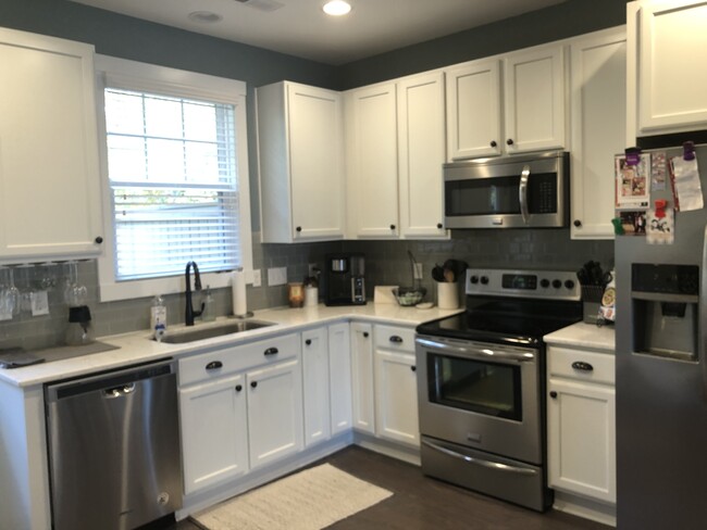 Main Floor Kitchen - 2801 Stone Rock Dr