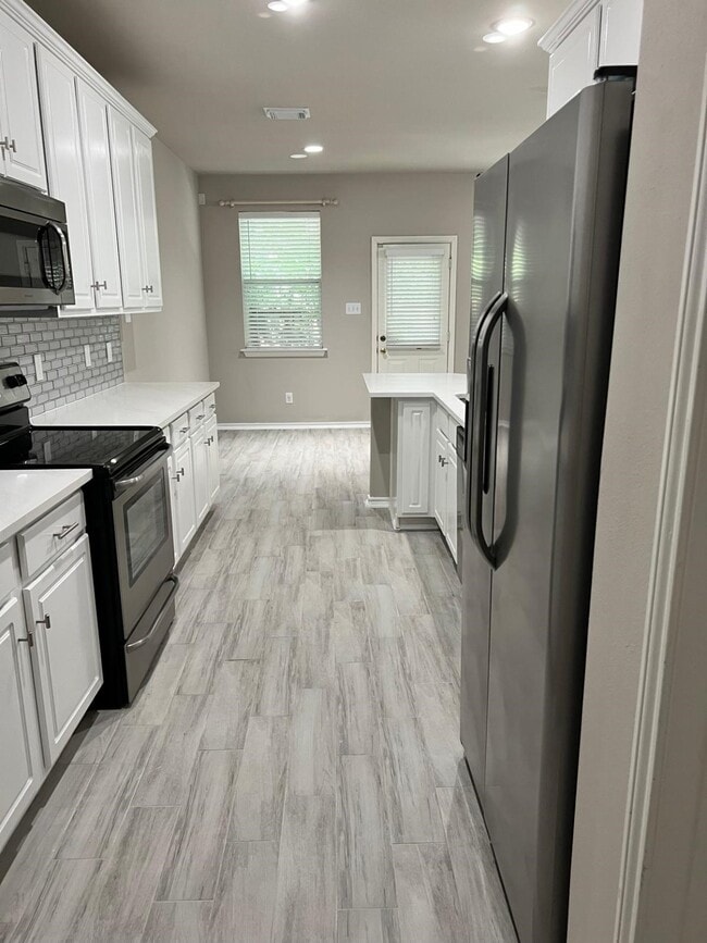 Building Photo - 114 N Camellia Grove Cir
