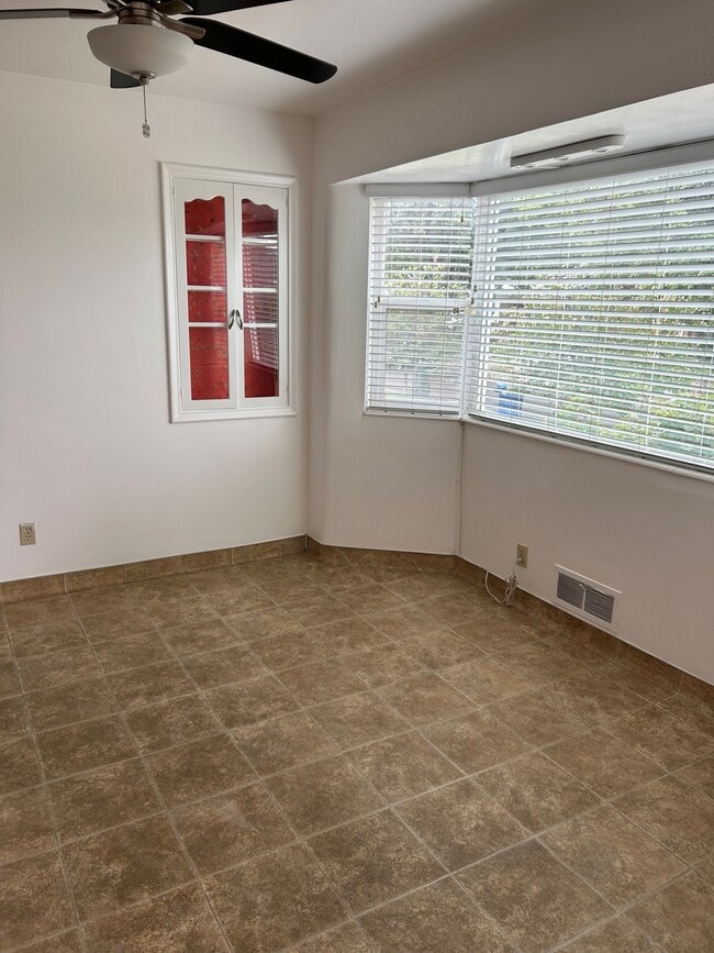 Building Photo - 1805 Downington Ave S