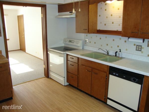 Building Photo - 605 N Blanchard St