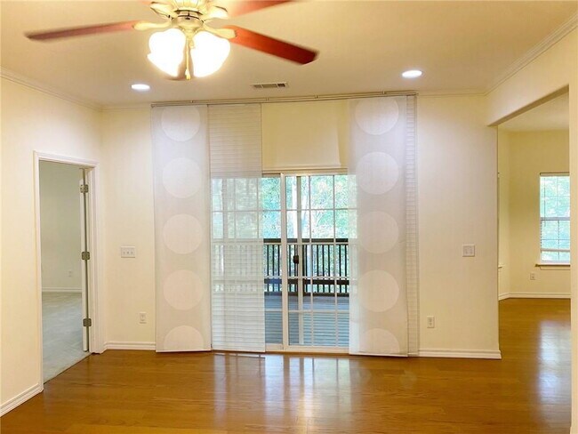 Foto del edificio - 4 Sullivan Ln
