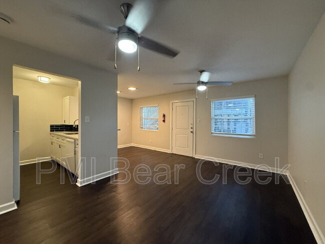 Foto del edificio - 1824 Thonig Rd