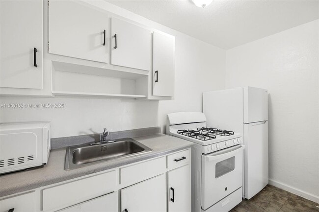 Foto del edificio - 126 SW 18th Ave