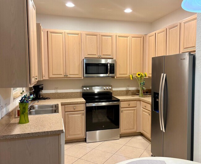 Foto del edificio - 188 W Thatch Palm Cir