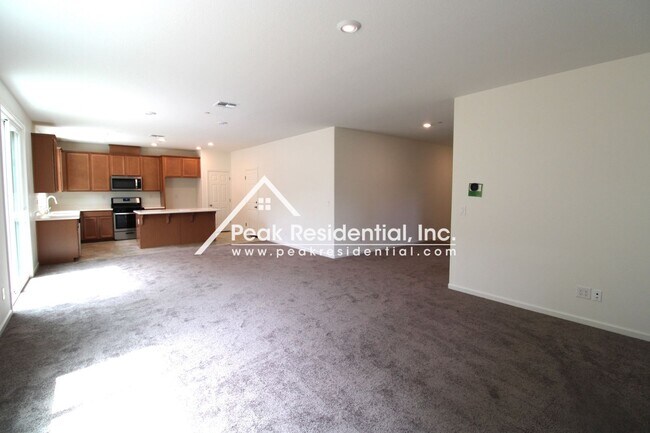 Foto del edificio - Two Years New - Rocklin 5bd/3ba House with...
