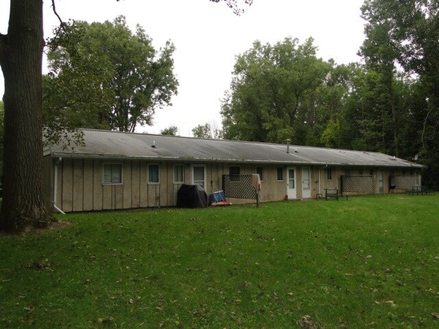 Building Photo - 13212 N Saginaw Rd