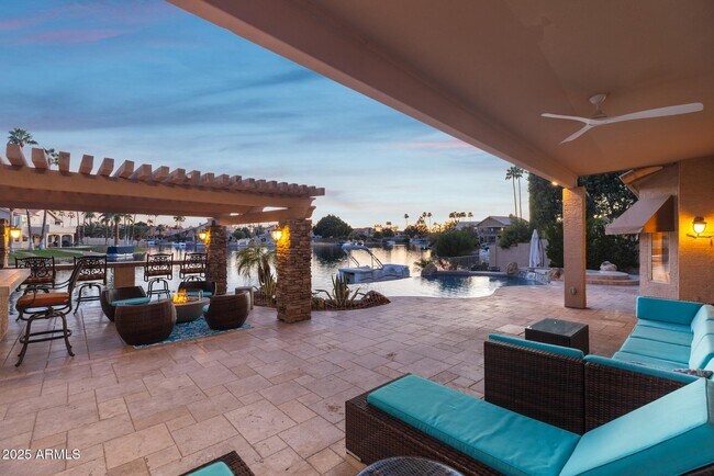 Foto del edificio - 1321 W Shellfish Dr