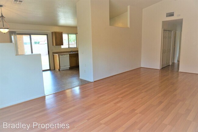 Building Photo - 3 br, 2 bath House - 3546 Plaza de Lanza